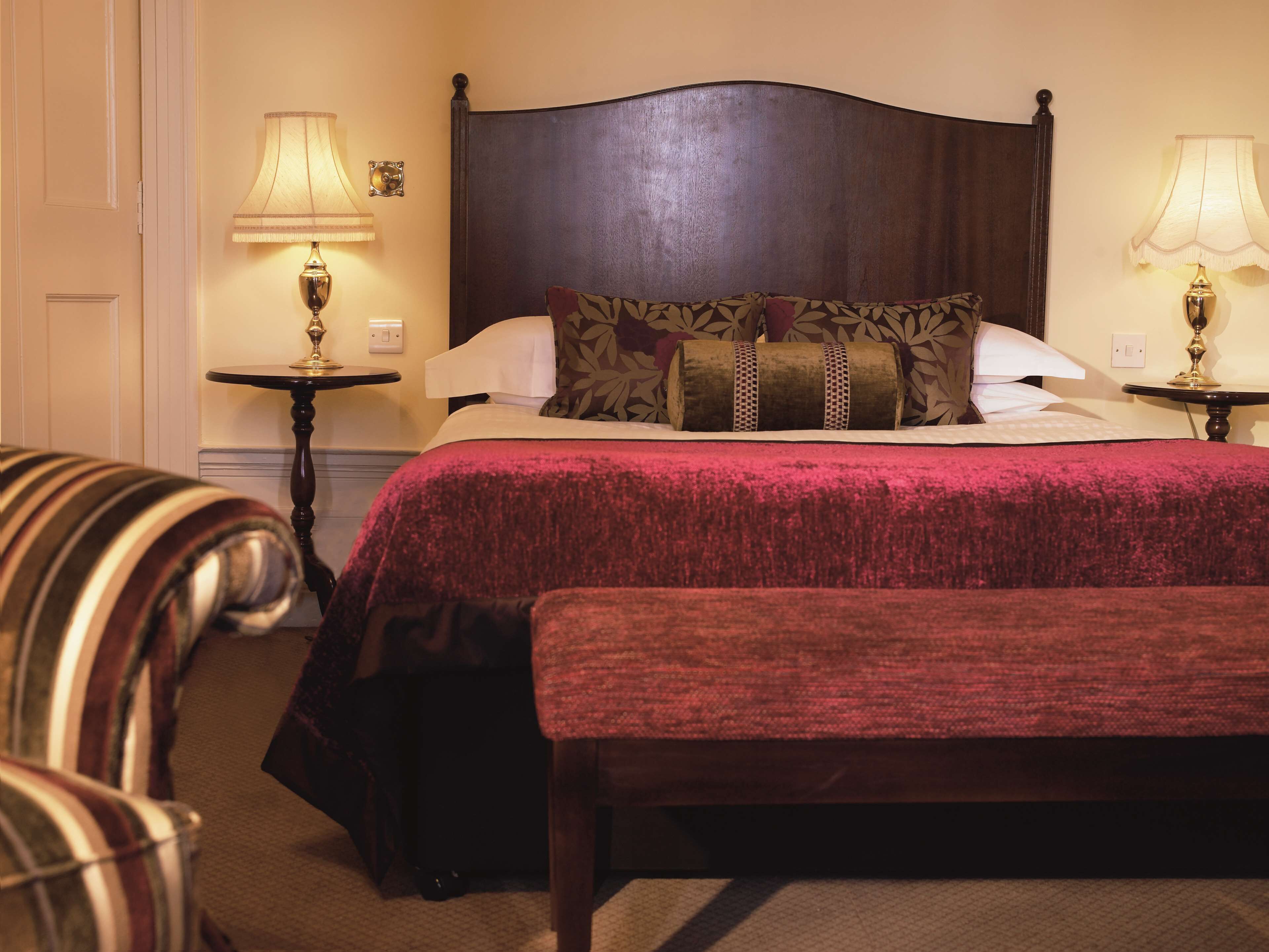 Premium bedding, in-room safe, individually decorated
