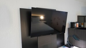 Skrivbord, gratis wi-fi och sängkläder