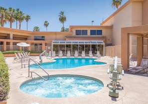 2 outdoor pools