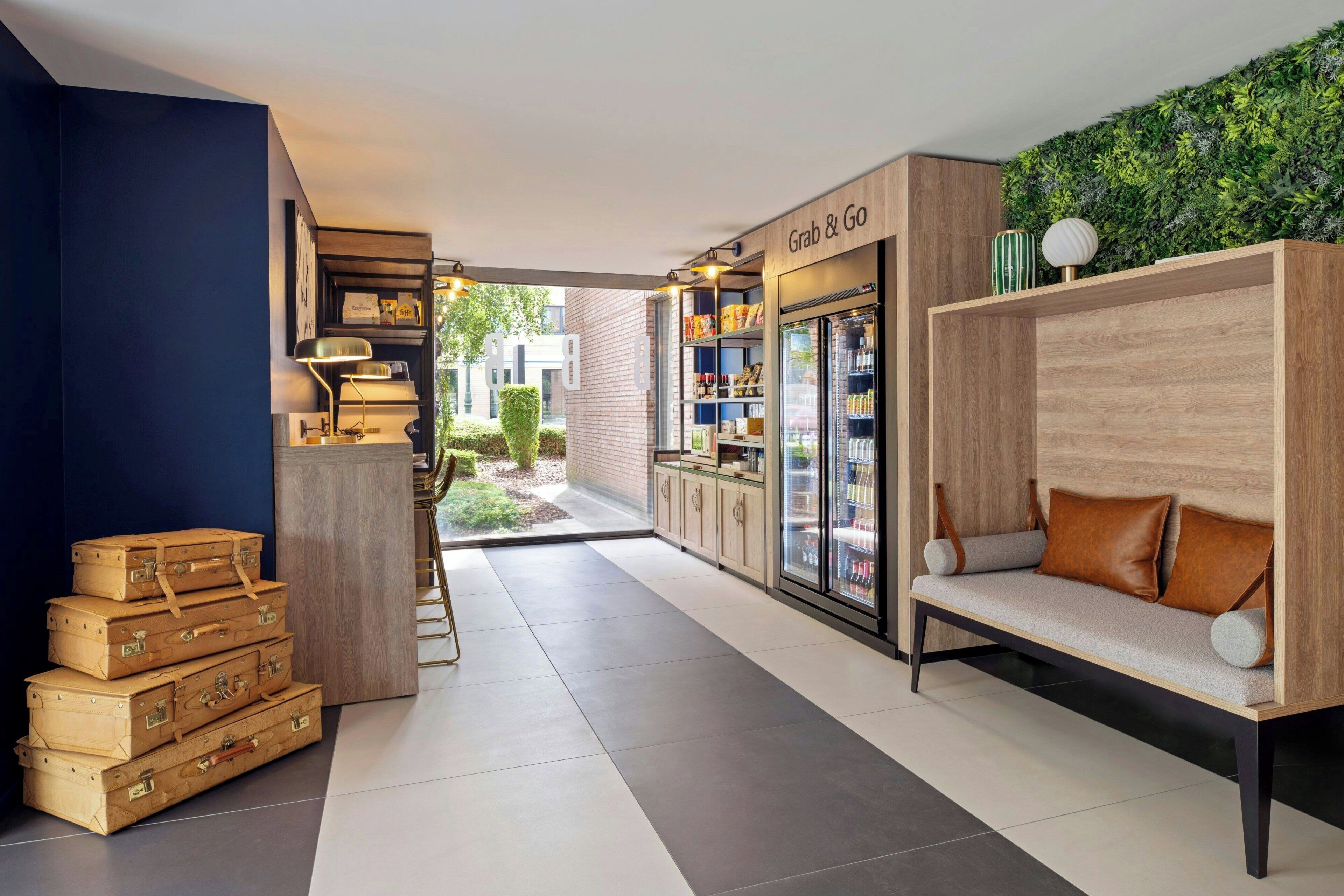 Photo - Gresham Belson Hotel