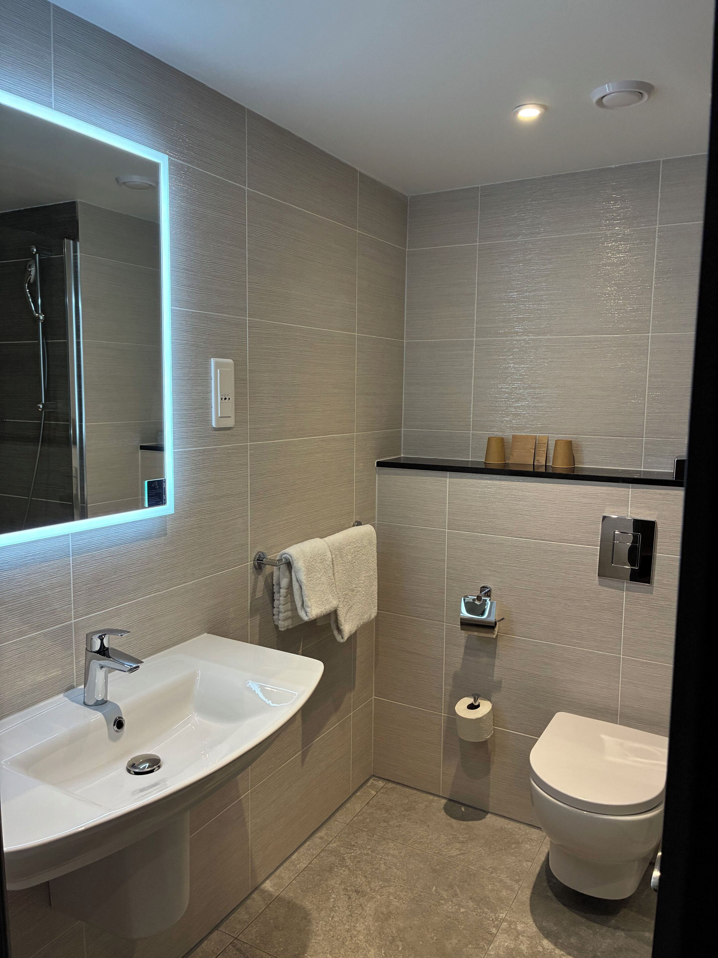 Photo - Gresham Belson Hotel