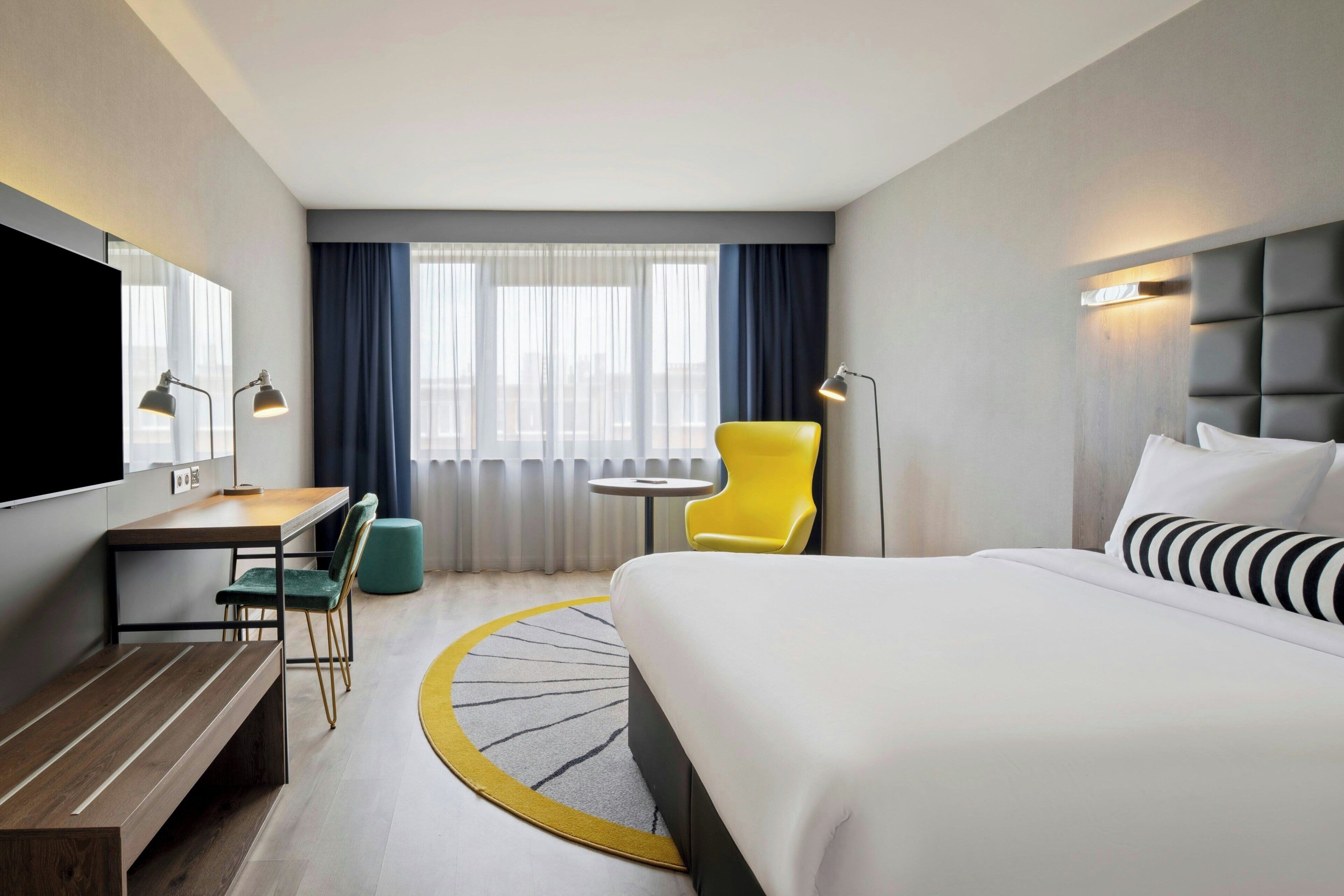 Superior Room, 1 King Bed | Premium bedding, in-room safe, desk, blackout drapes