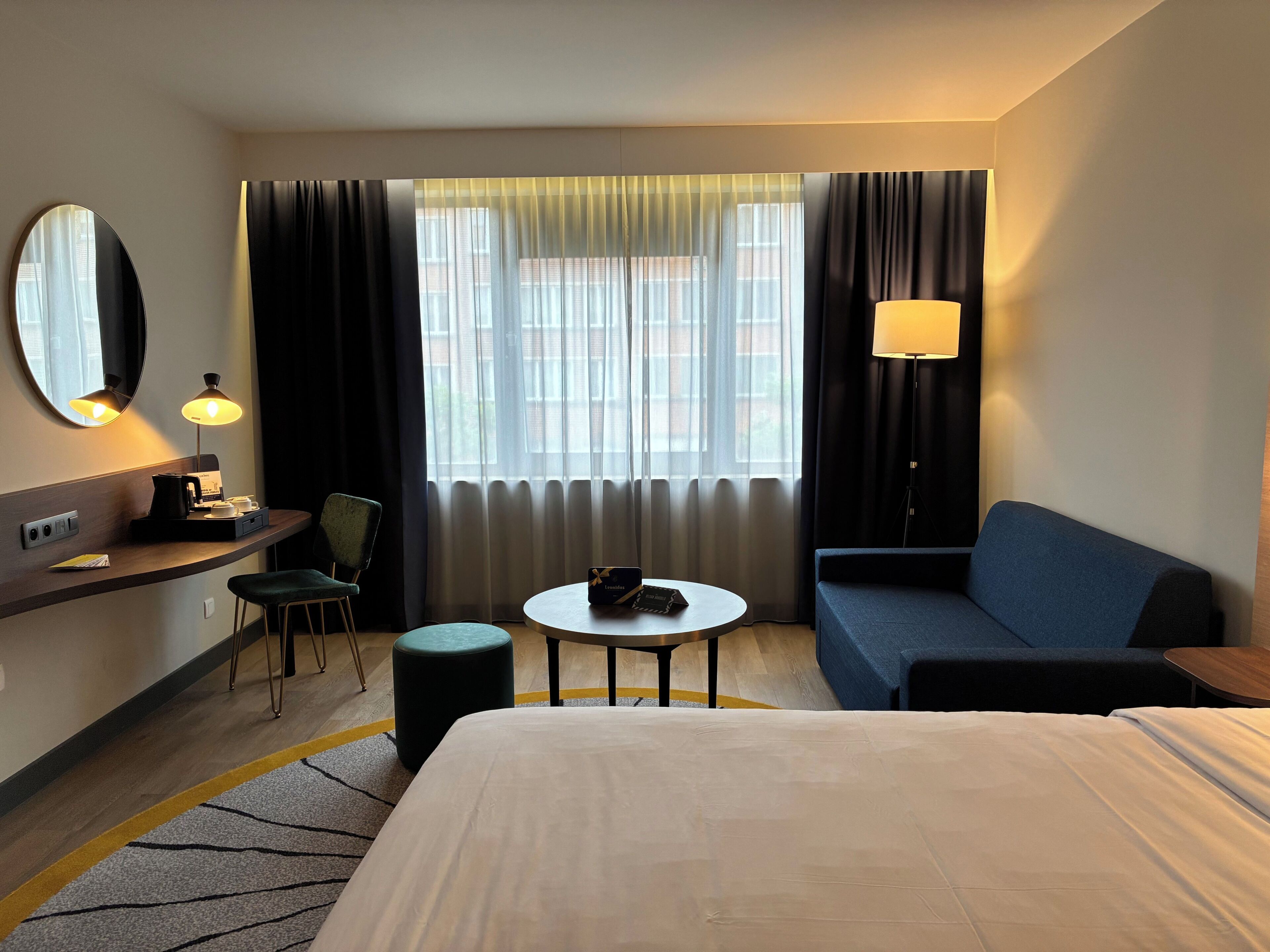 Executive Room, 1 Double Bed | Premium bedding, in-room safe, desk, blackout drapes