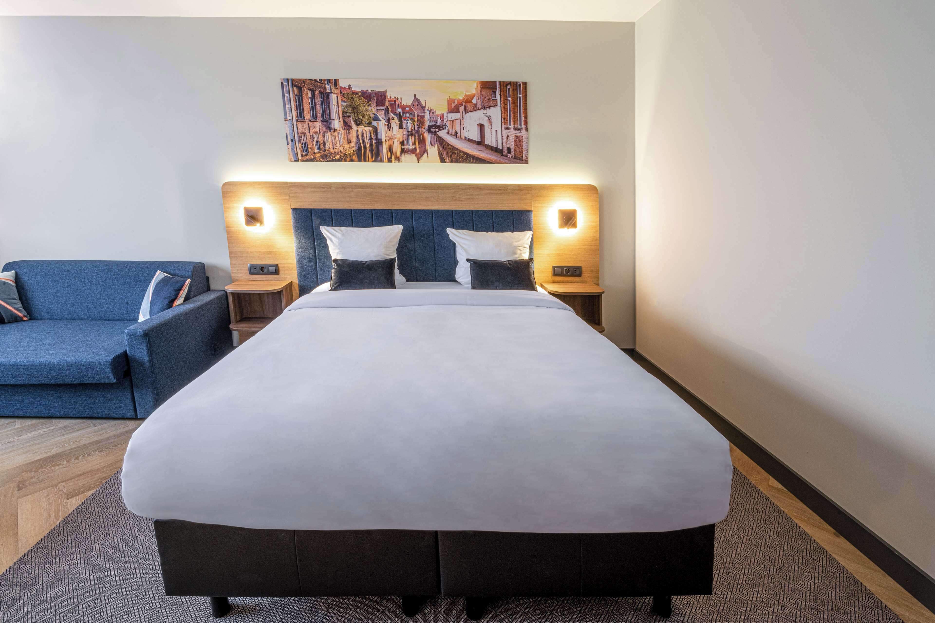 executive double room | 1 bedroom, premium bedding, in-room safe, desk