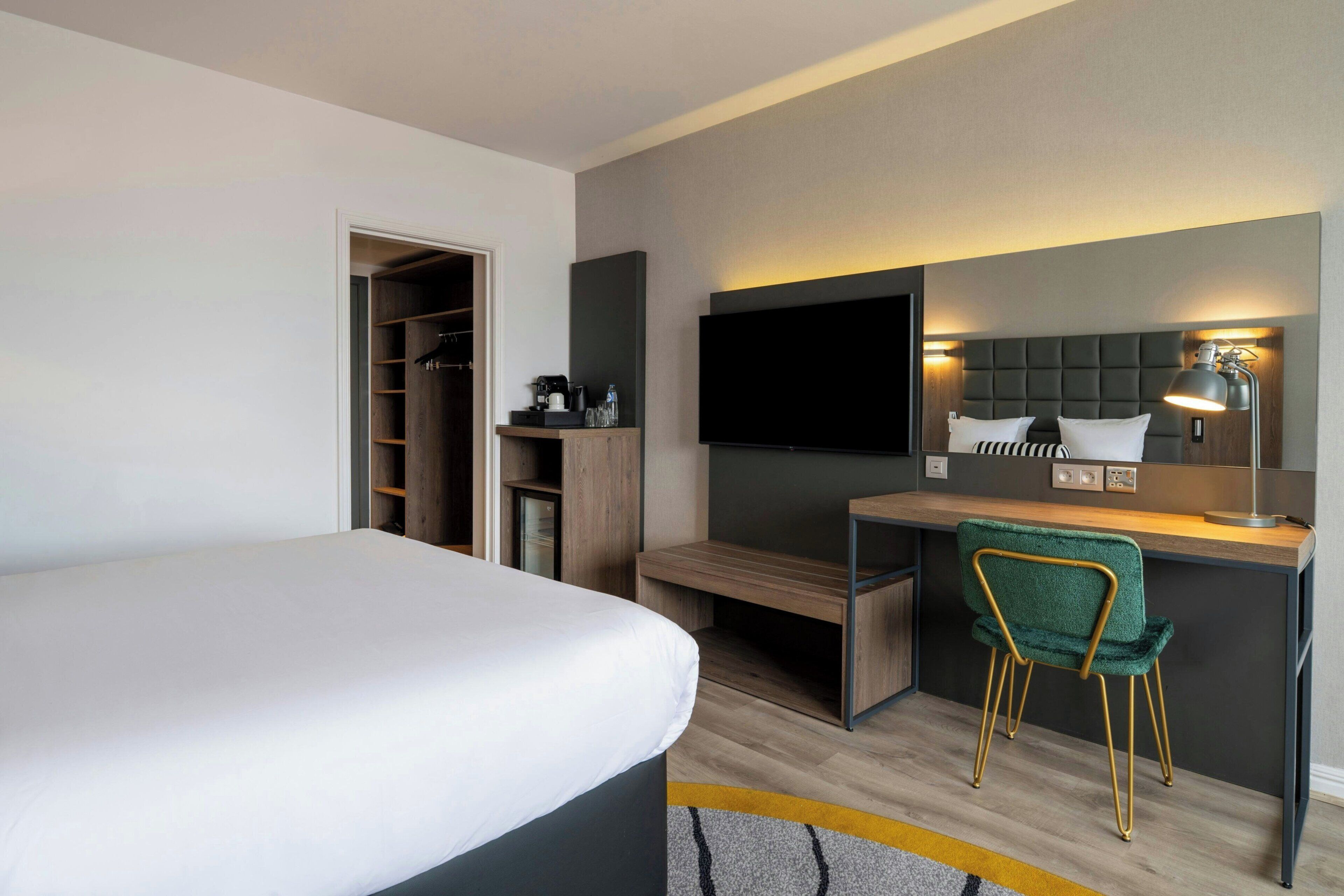 Superior Room, 1 King Bed