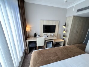 Standard Room, 1 Queen Bed, Non Smoking