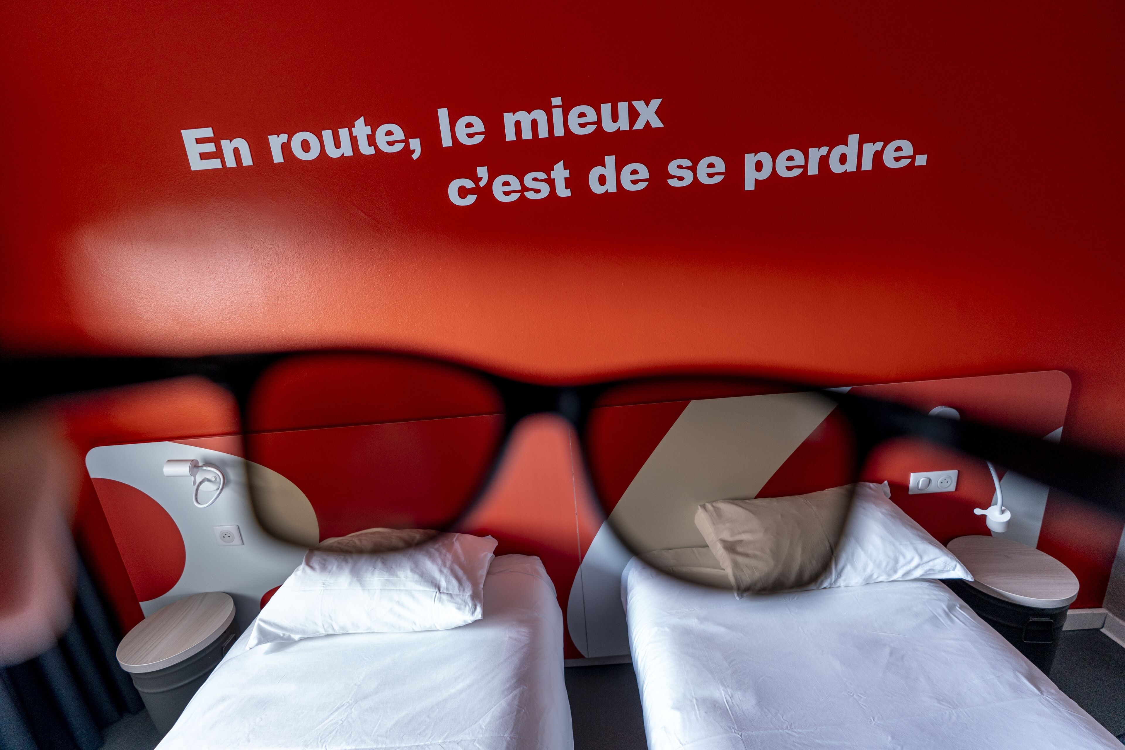 standard room, 2 single beds | in-room safe, desk, soundproofing, iron/ironing board