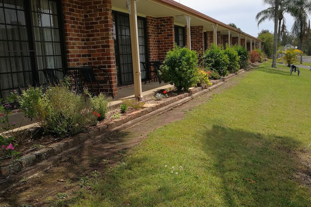 Lakeside Lodge Motel