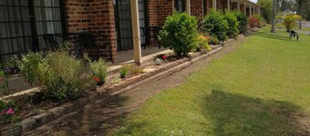 Lakeside Lodge Motel