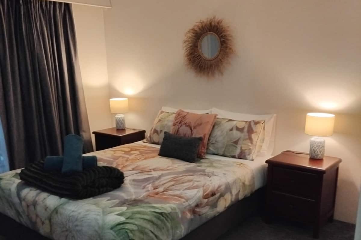 Down comforters, desk, blackout drapes, free WiFi