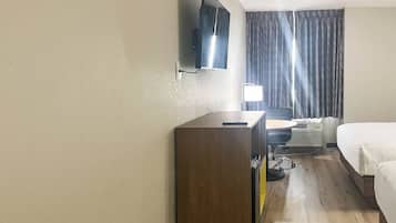 Coffres-forts dans les chambres, fer et planche Ă repasser