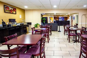 Free daily continental breakfast