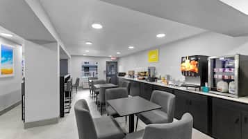 Free daily continental breakfast