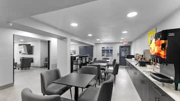 Free daily continental breakfast