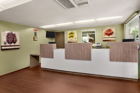 Recepción. Kings Inn Anaheim at the Park & Convention Center