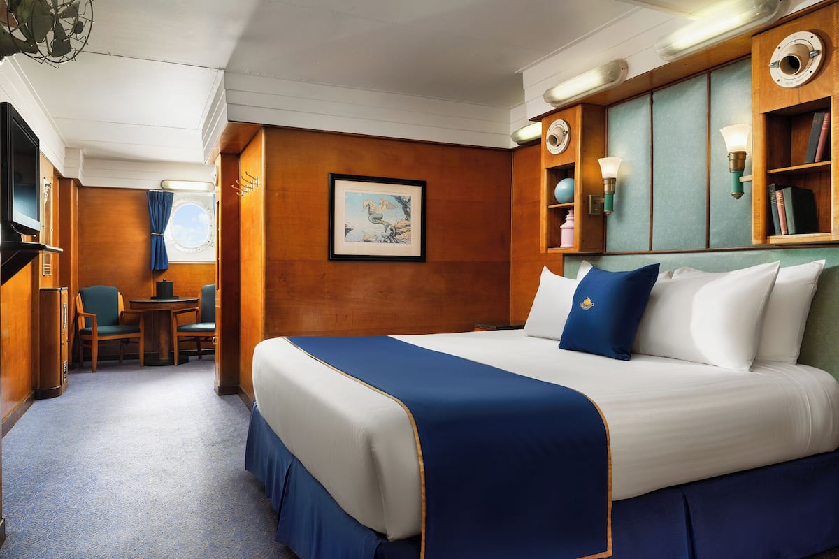 Chambre Deluxe, 1 très grand lit, vue sur le port | 1 chambre, literie hypoallergénique, lit avec matelas à plateau-coussin