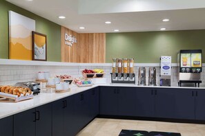 Free daily continental breakfast 