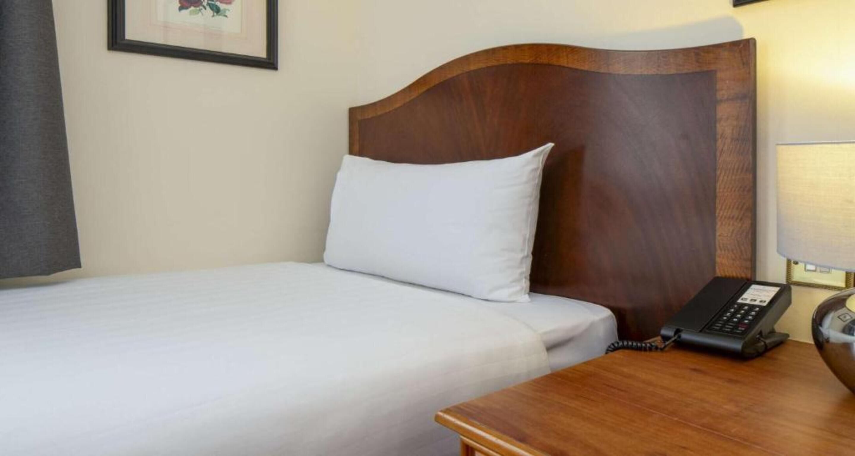 Enkeltrom – classic | Skrivebord, strykejern/-brett, wi-fi (inkludert) og sengetøy