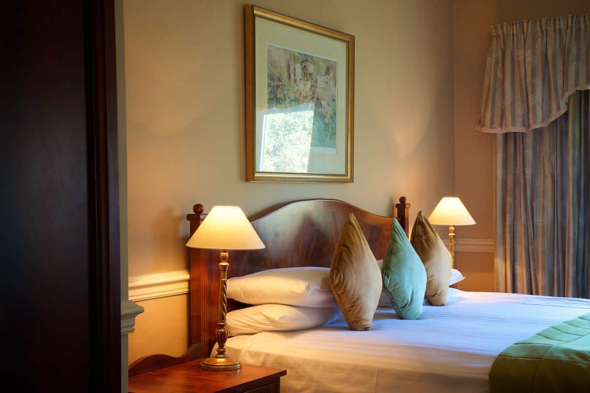 Desk, iron/ironing board, free WiFi, bed sheets