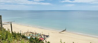 Bournemouth Carlton Hotel by Belvilla