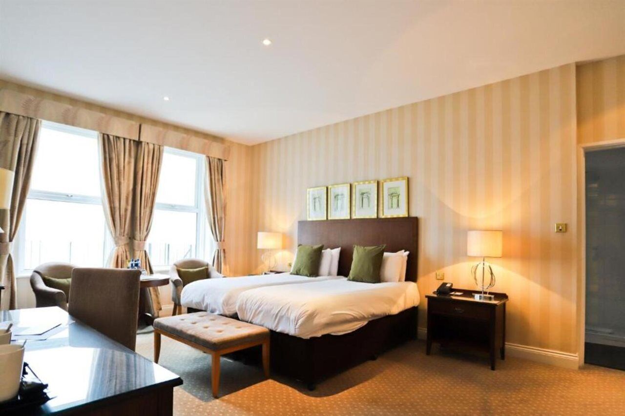 Deluxe Double Suite with View | Desk, iron/ironing board, free WiFi, bed sheets