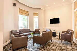 Lobby - Bournemouth Carlton Hotel by Belvilla (Bournemouth)