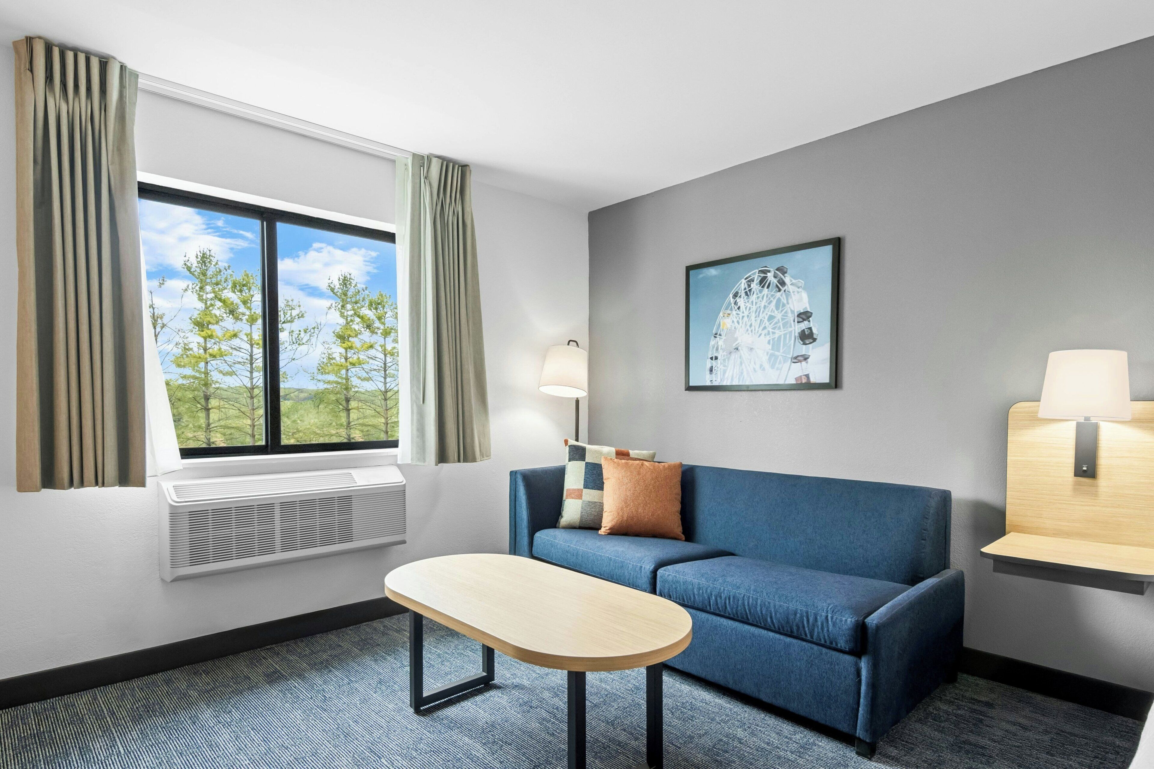 Chambre, 1 très grand lit et 1 canapé-lit | Bureau, espace de travail pour ordinateurs portables