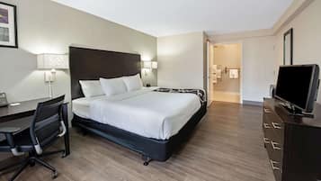 أغطية فراش متميزة وألحفة محشوة بالريش ومكتب ومساحة عمل للكمبيوتر المحمول