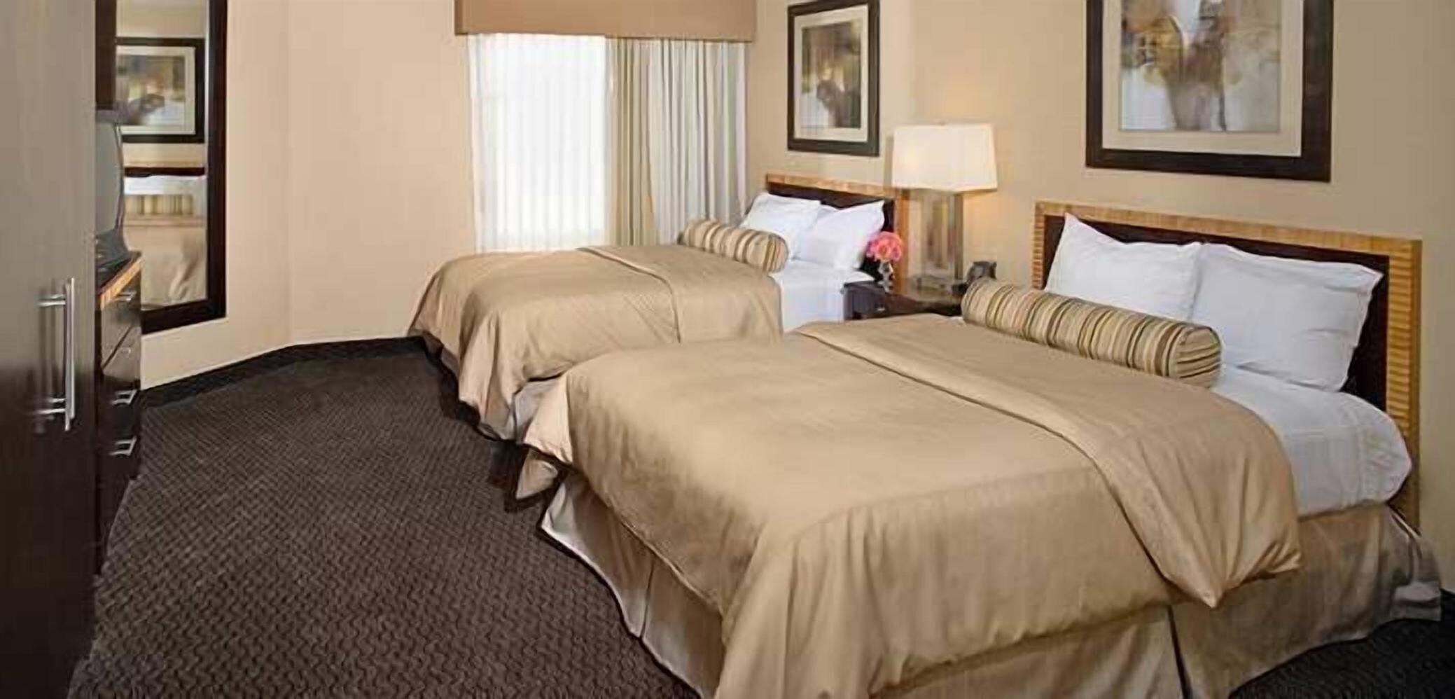 In-room safe, desk, iron/ironing board, WiFi