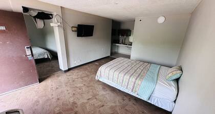 Hallmark Inn By OYO Fort Wayne