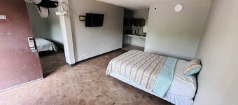 Hallmark Inn By OYO Fort Wayne