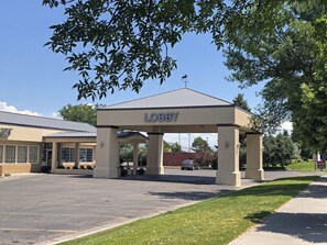 Front of property - FairBridge Extended Stay – a Kitchenette Hotel (Idaho Falls)