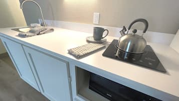 大型冰箱、微波爐、咖啡機/沖茶器