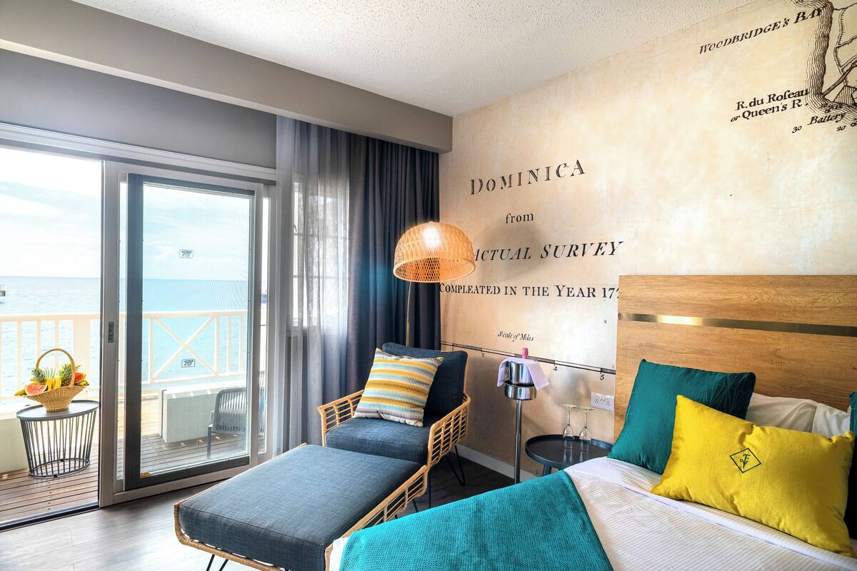 in-room safe, individually decorated, individually furnished, desk