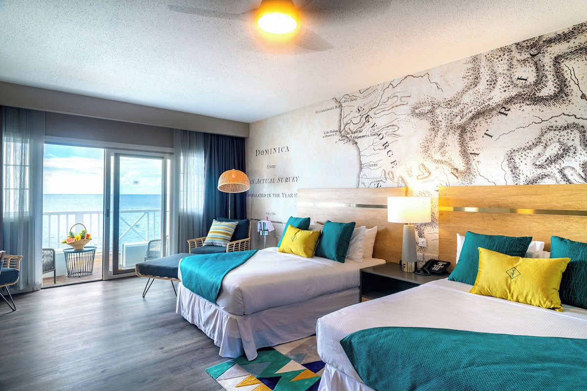 In-room safe, desk, laptop workspace, blackout curtains