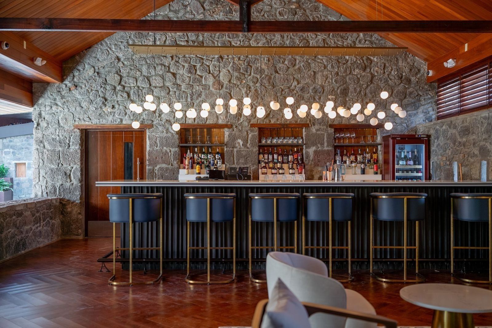 3 间酒吧/酒廊、池畔酒吧