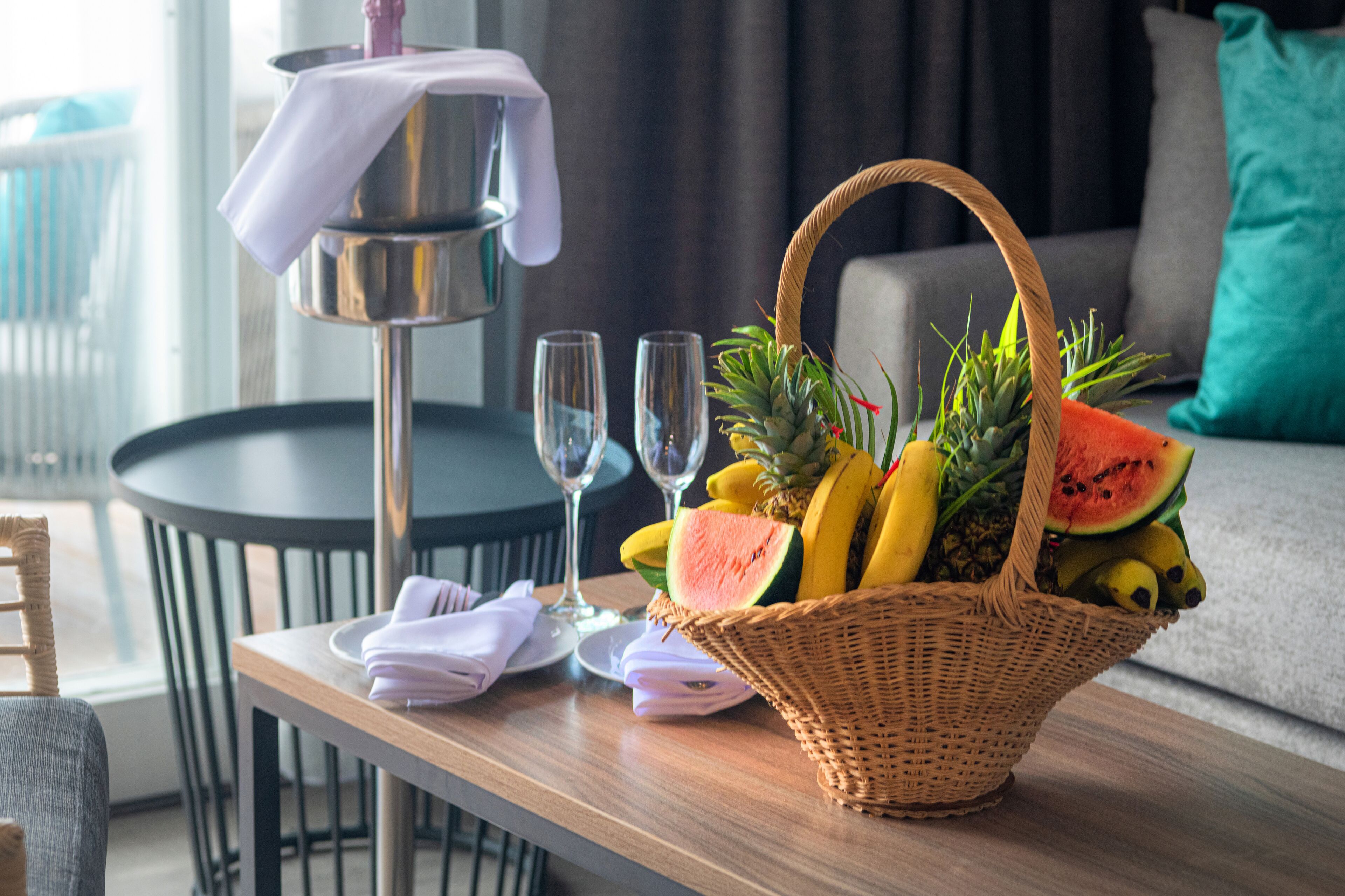 in-room safe, individually decorated, individually furnished, desk