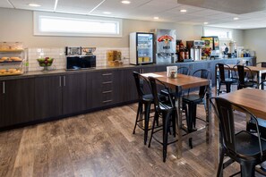 Free daily buffet breakfast