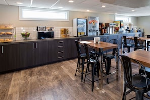 Free daily buffet breakfast