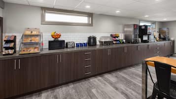 Petit déjeuner complet compris tous les jours