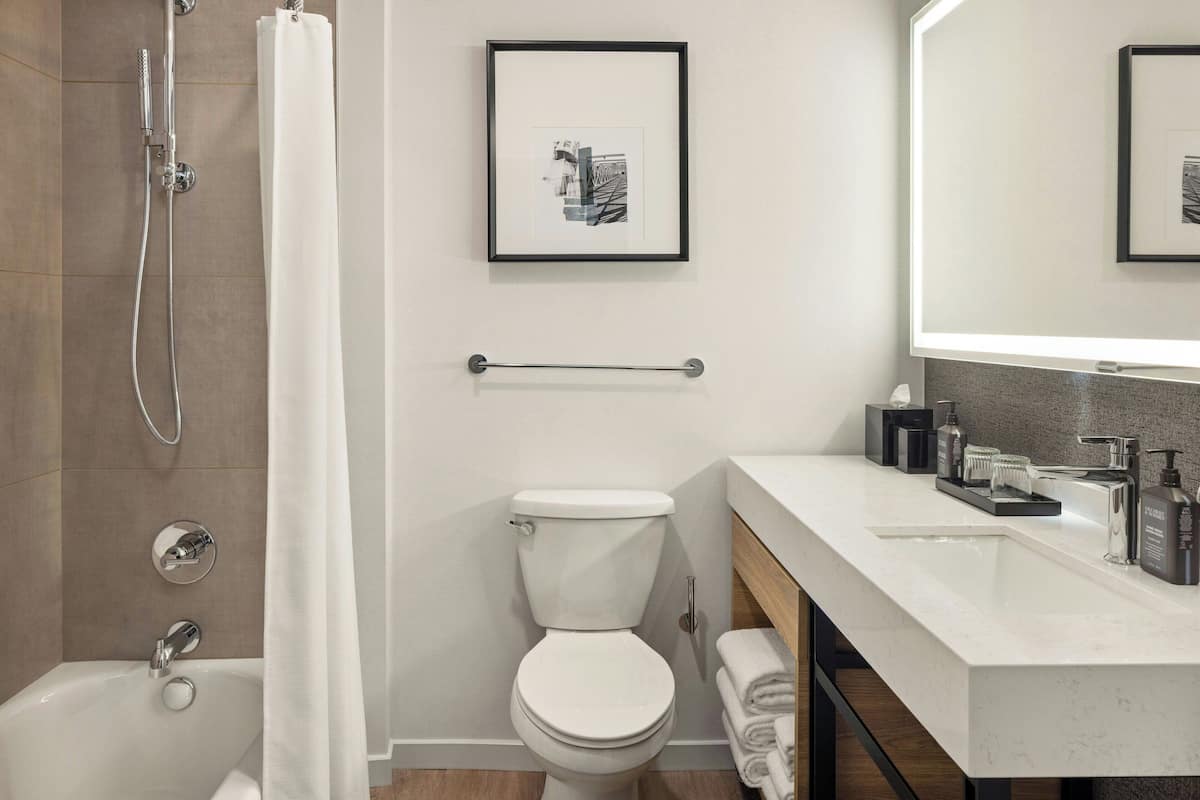 Haartrockner, Bademäntel, Handtücher