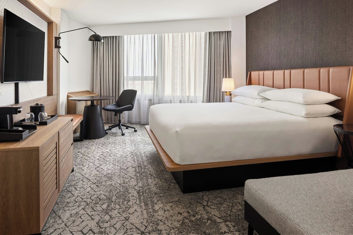1 bedroom, premium bedding, in-room safe, desk