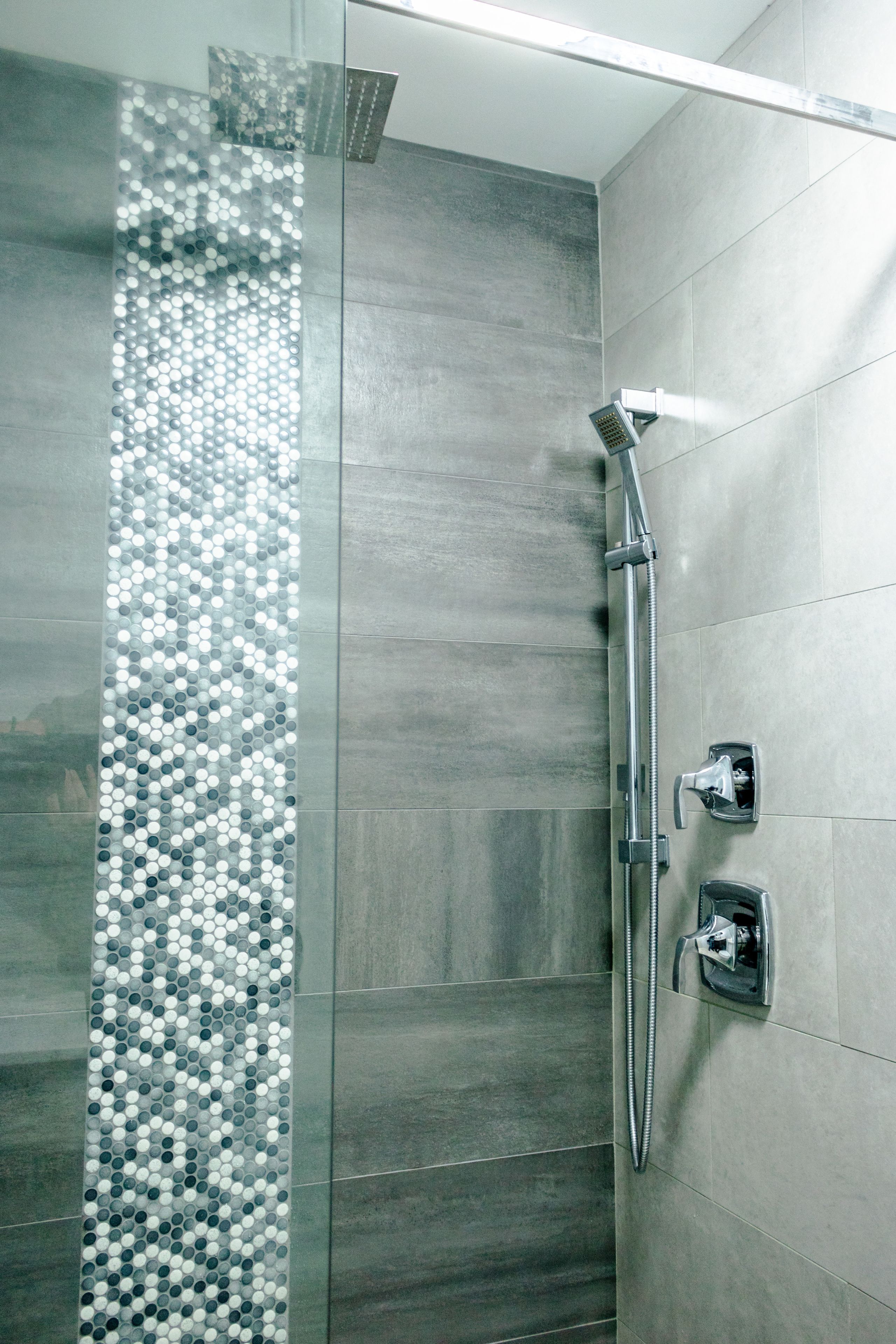 shower, rainfall showerhead, free toiletries, hair dryer