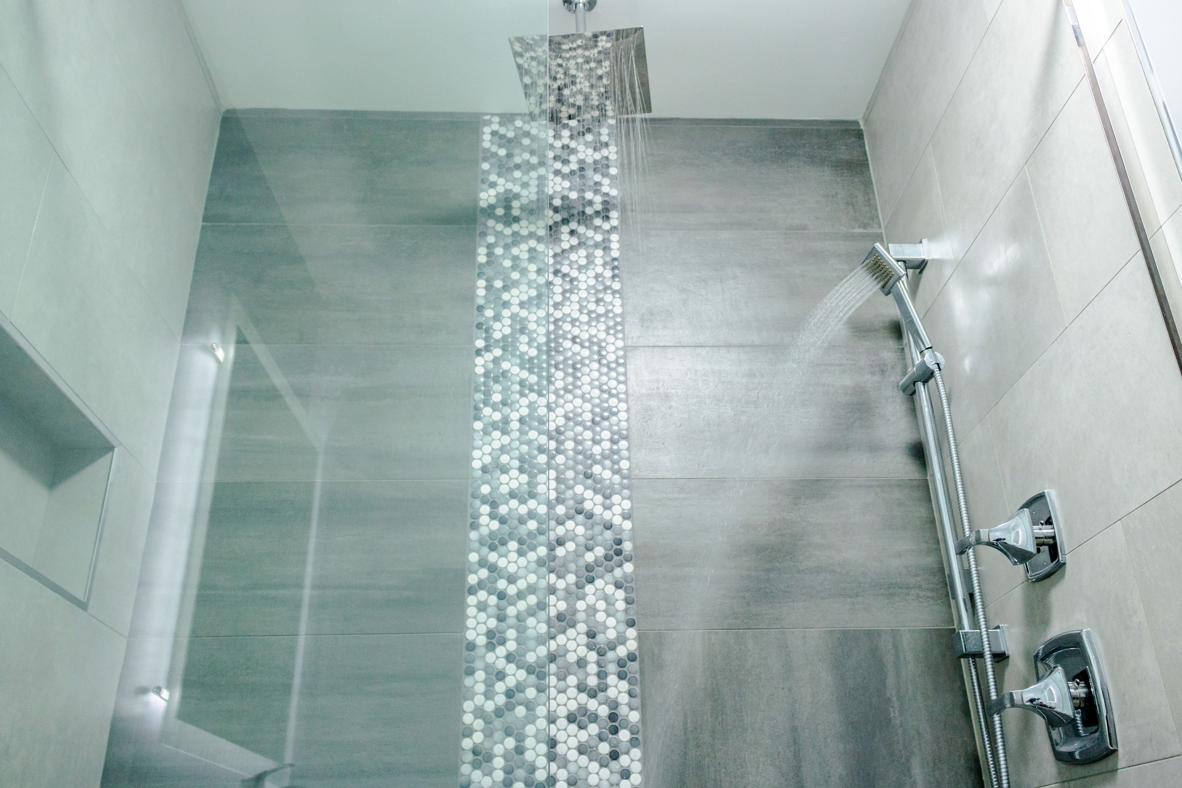 shower, rainfall showerhead, free toiletries, hair dryer