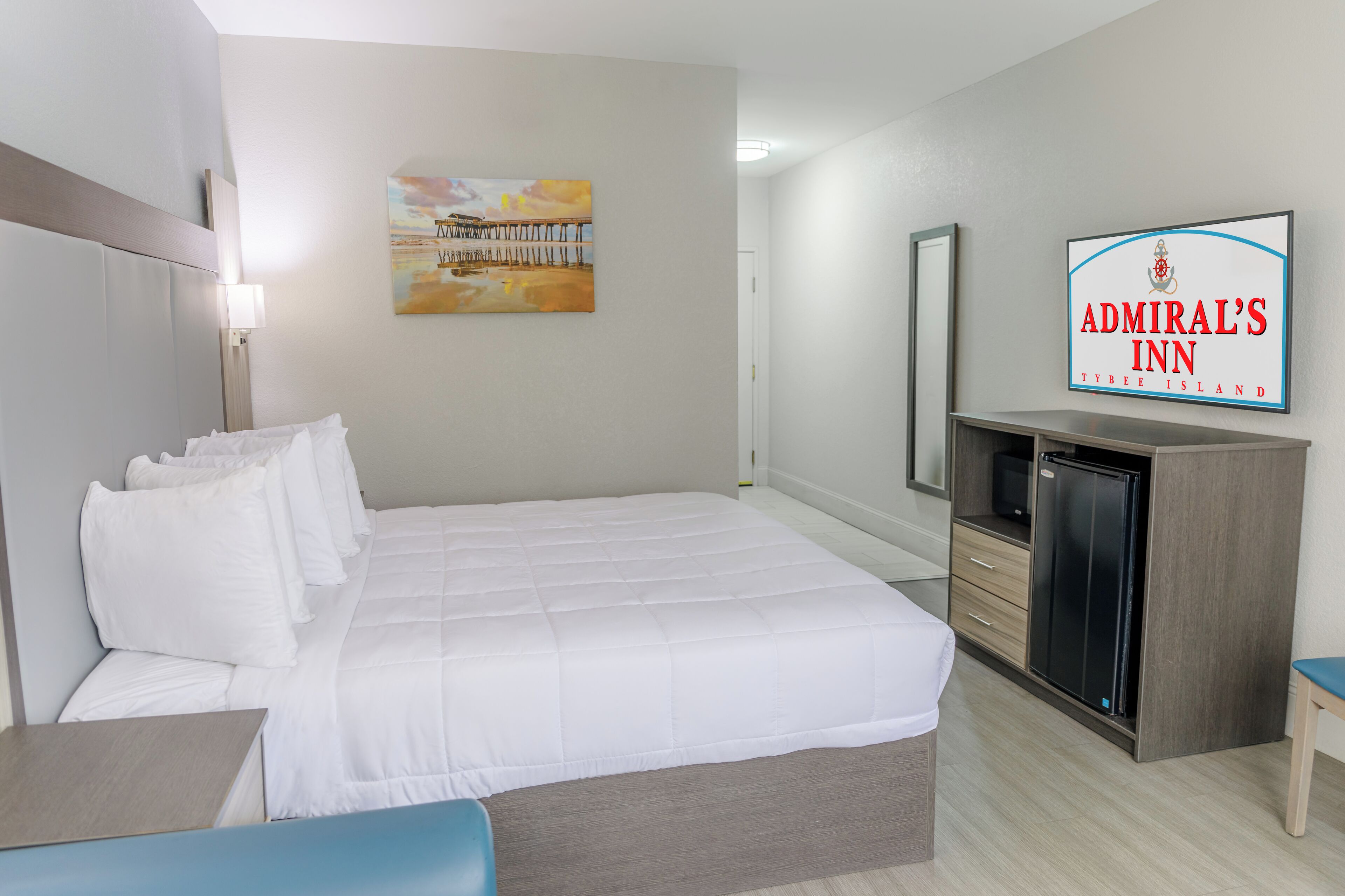 room | in-room safe, desk, blackout curtains, soundproofing