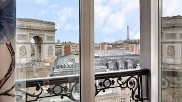 ห้องสวีท (Arc de Triomphe view) | วิวจากห้องพัก