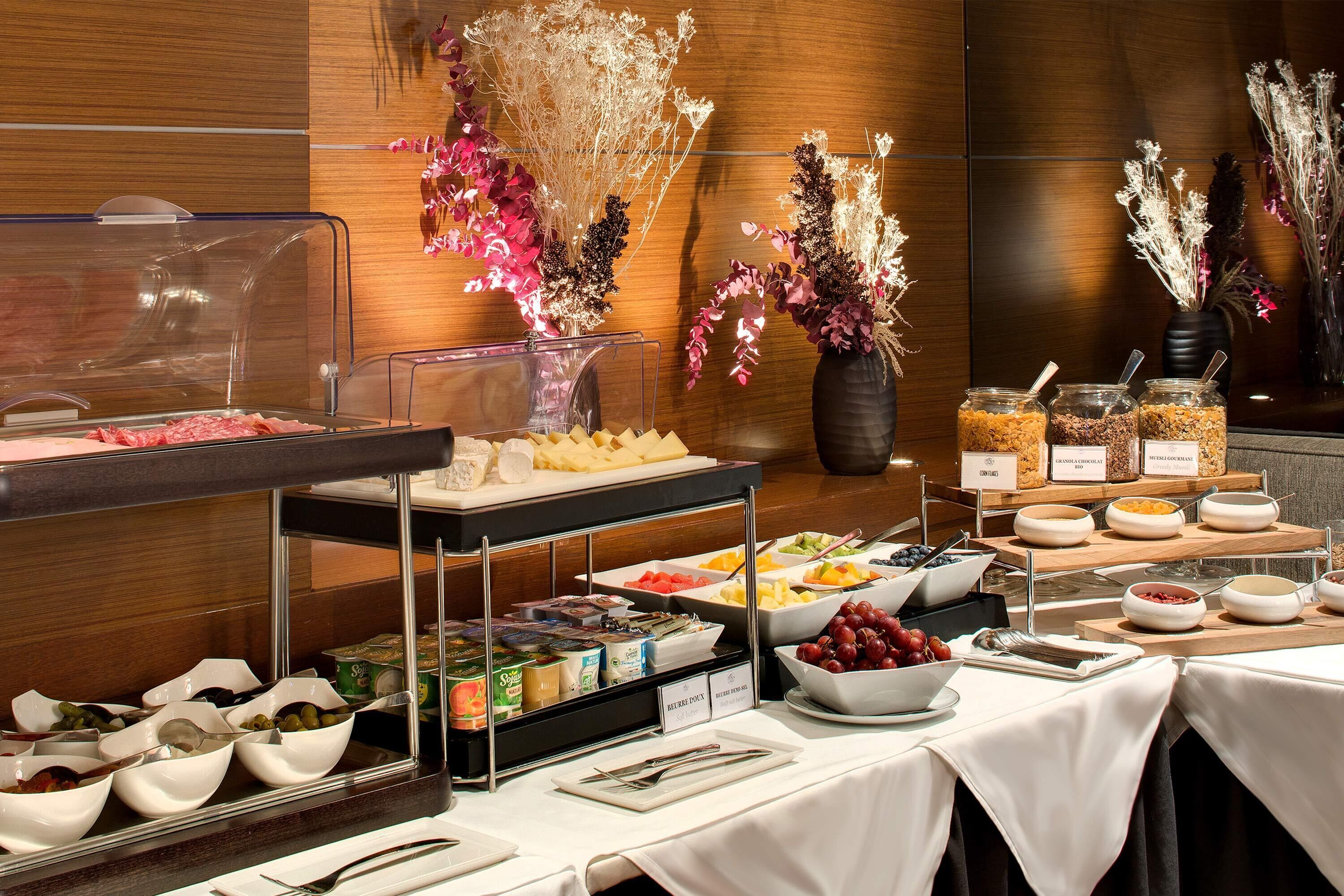 daily buffet breakfast (eur 25 per person)