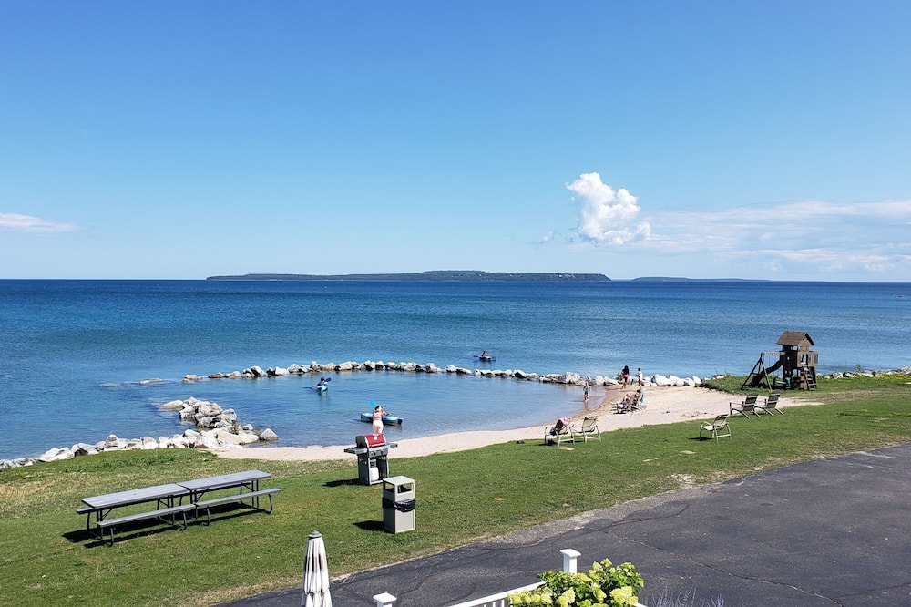 Top 6 Lakefront Hotels In St Ignace, Michigan - Updated 2024 | Trip101