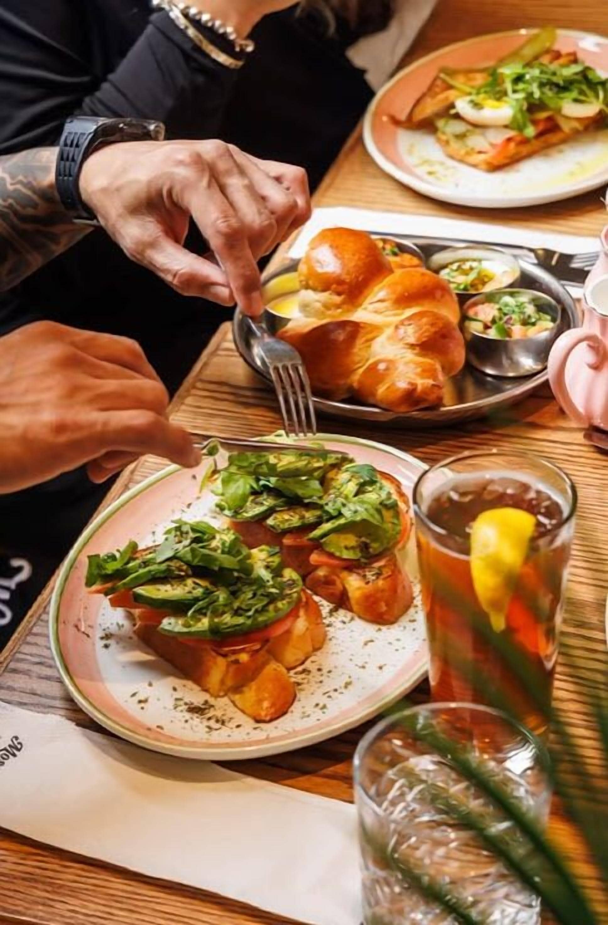 daily cooked-to-order breakfast (cad 13 per person)