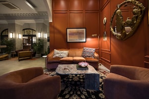 Sala de estar en el lobby